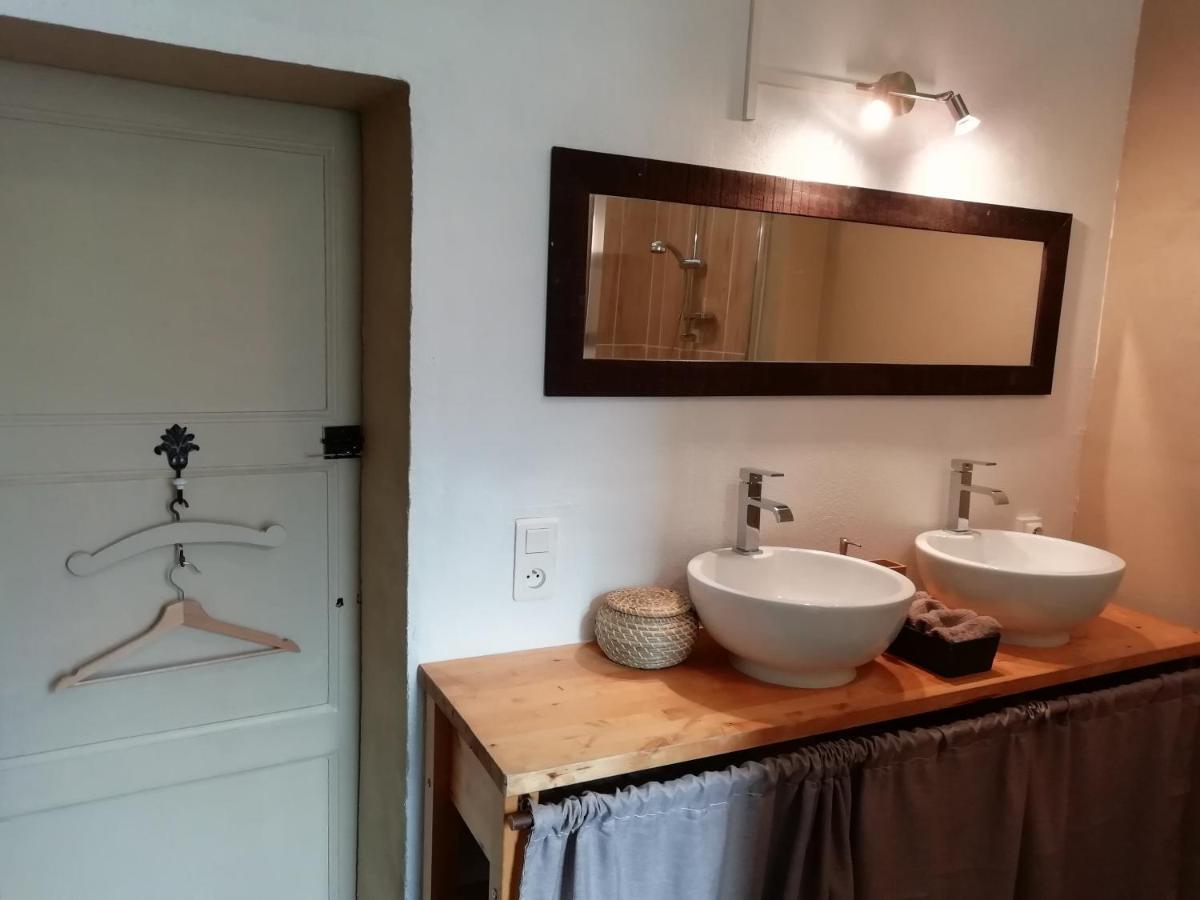 Les Bories En Champagne Villa Montlevon Bagian luar foto