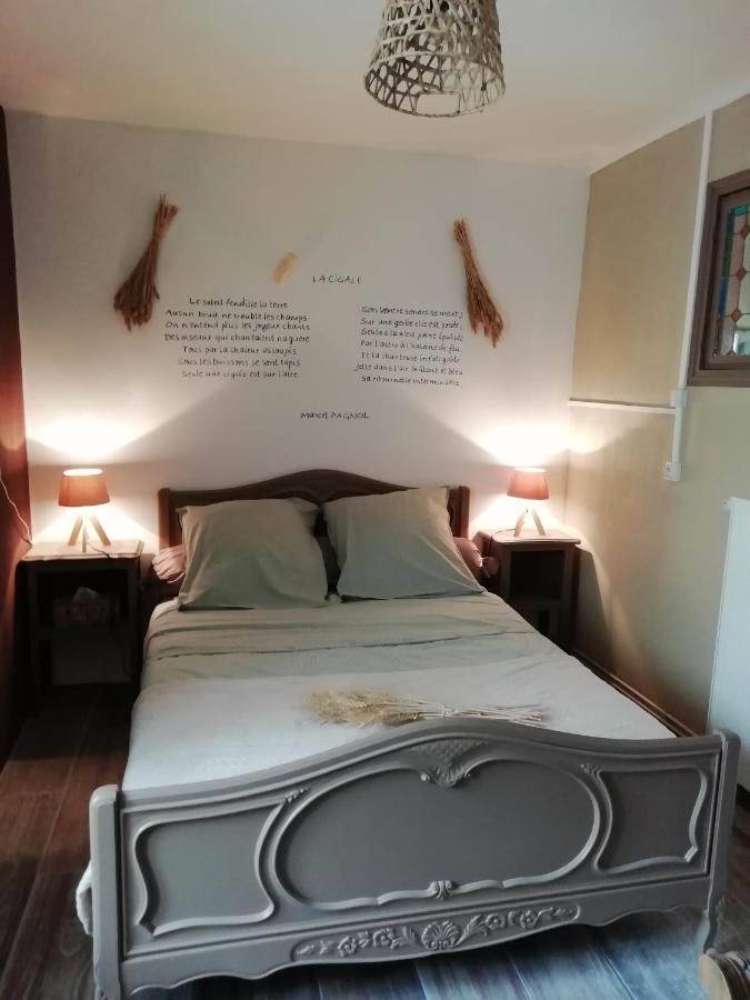 Les Bories En Champagne Villa Montlevon Bagian luar foto