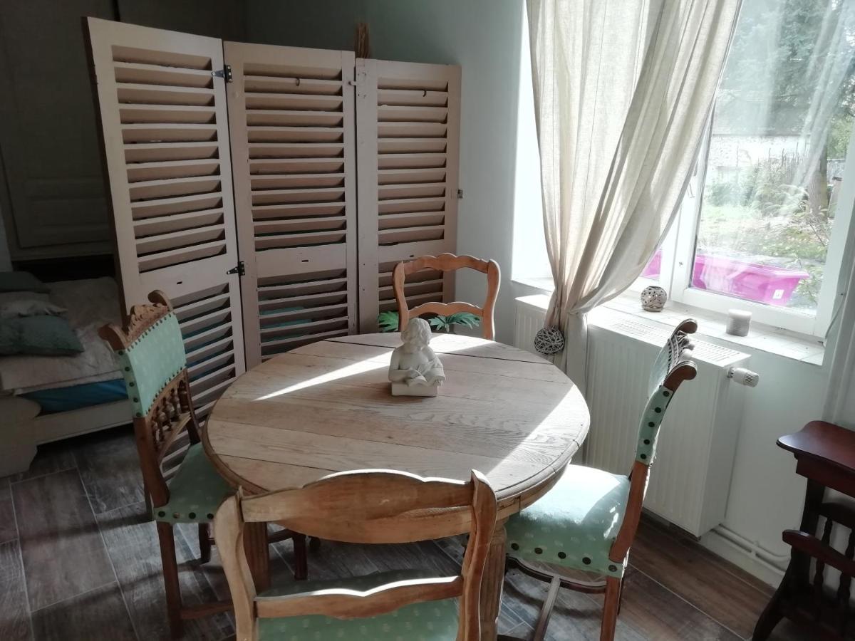Les Bories En Champagne Villa Montlevon Bagian luar foto