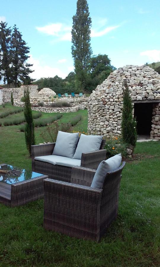 Les Bories En Champagne Villa Montlevon Bagian luar foto