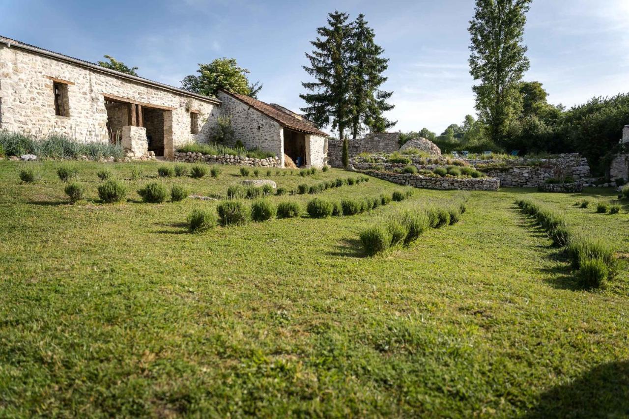 Les Bories En Champagne Villa Montlevon Bagian luar foto